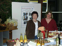 Bild: Besucher der Wanderausstellung