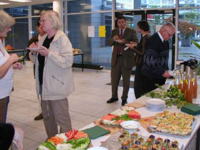 Bild: Besucher der Wanderausstellung