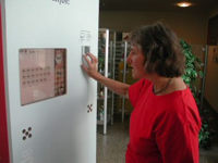 Bild: Besucher der Wanderausstellung